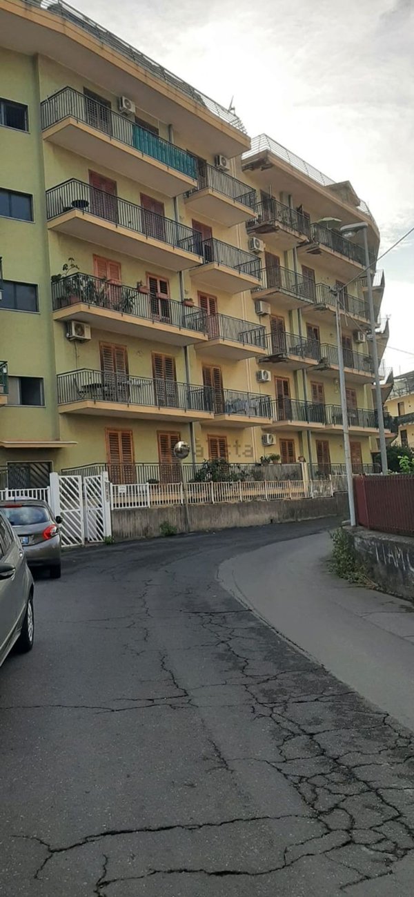 box auto in vendita ad Acireale