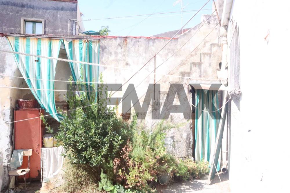 casa indipendente in vendita ad Acireale in zona Centro Storico