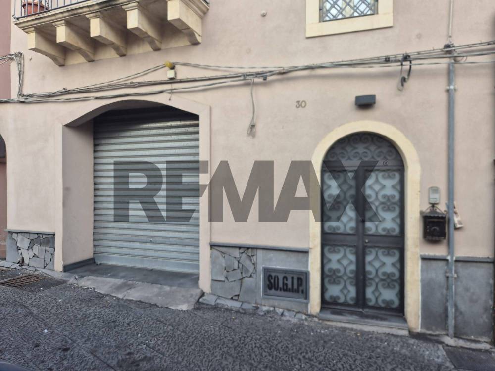 casa indipendente in vendita ad Acireale in zona Centro Storico