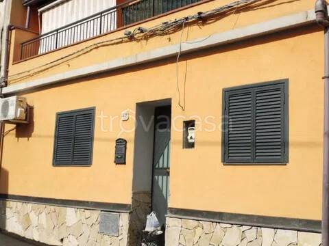 casa indipendente in vendita ad Acireale in zona Aci Platani