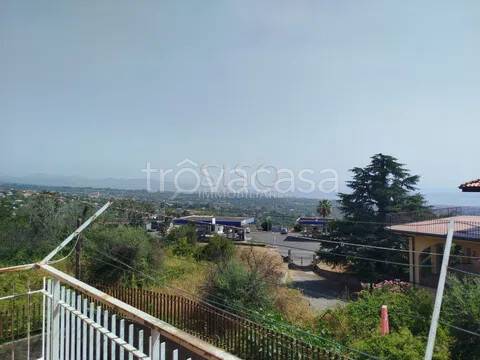 appartamento in vendita ad Acireale