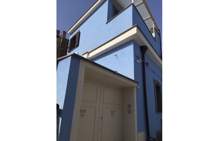 casa indipendente in vendita ad Acireale in zona Santa Caterina