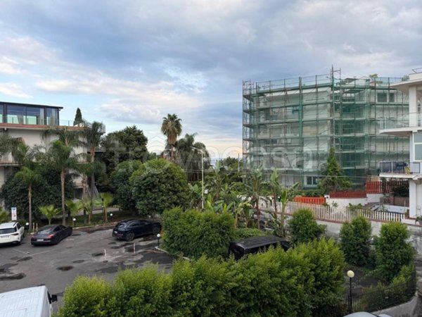 appartamento in vendita ad Acireale in zona Capo Mulini