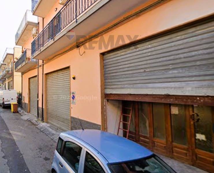 negozio in vendita ad Acireale in zona Santa Caterina