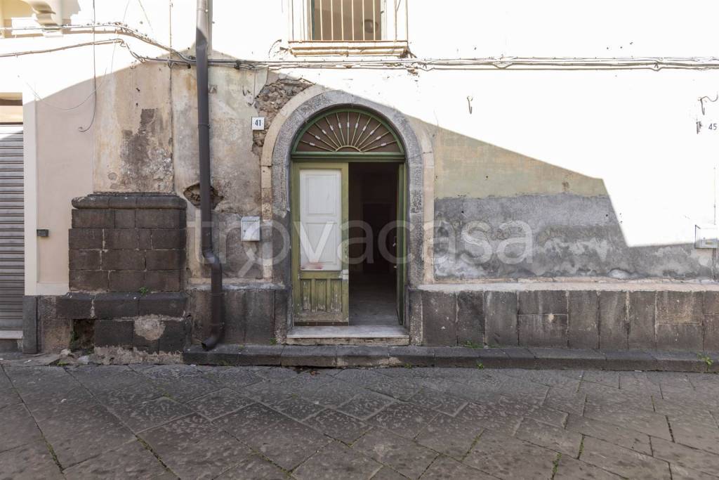 appartamento in vendita ad Acireale in zona Centro Storico