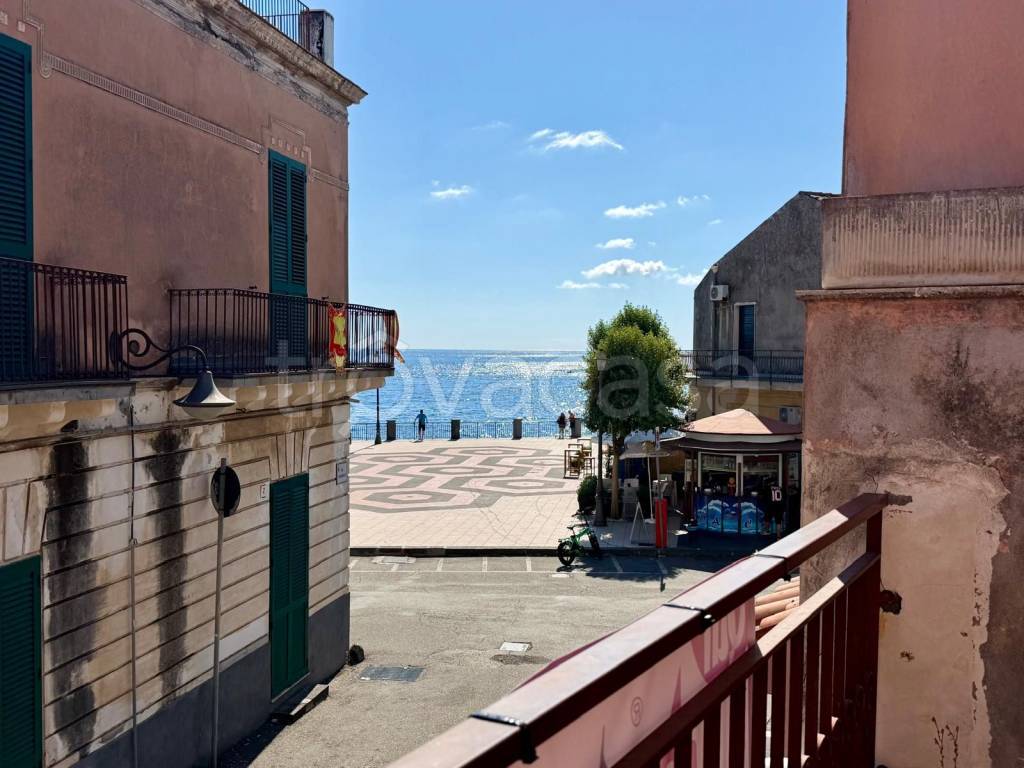 casa indipendente in vendita ad Acireale in zona Santa Tecla