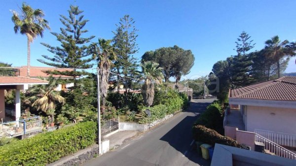 appartamento in vendita ad Acireale in zona Santa Tecla