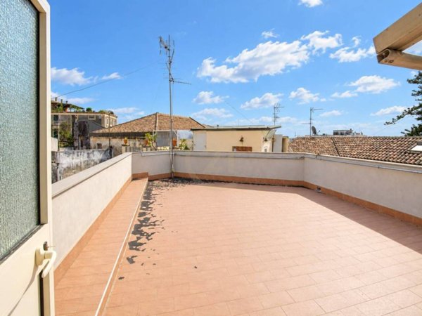 casa indipendente in vendita ad Acireale in zona Centro Storico