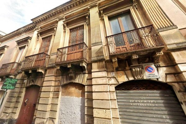 casa indipendente in vendita ad Acireale in zona Centro Storico
