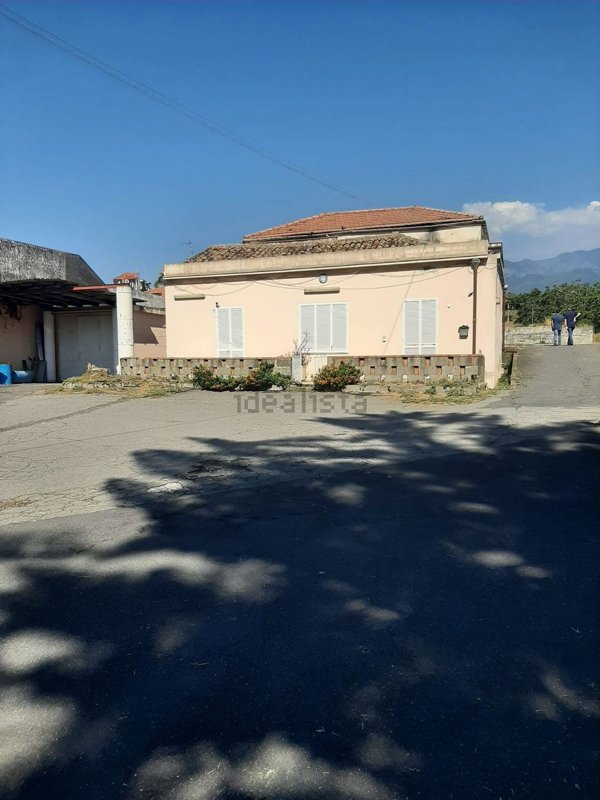 casa indipendente in vendita ad Acireale in zona San Cosmo