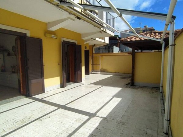 appartamento in vendita ad Acireale in zona Stazzo