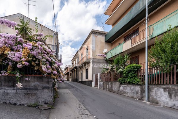 appartamento in vendita ad Acireale in zona San Cosmo