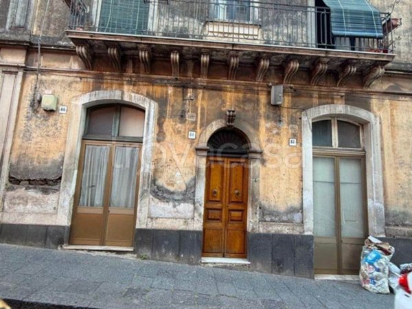 casa indipendente in vendita ad Acireale in zona Centro Storico