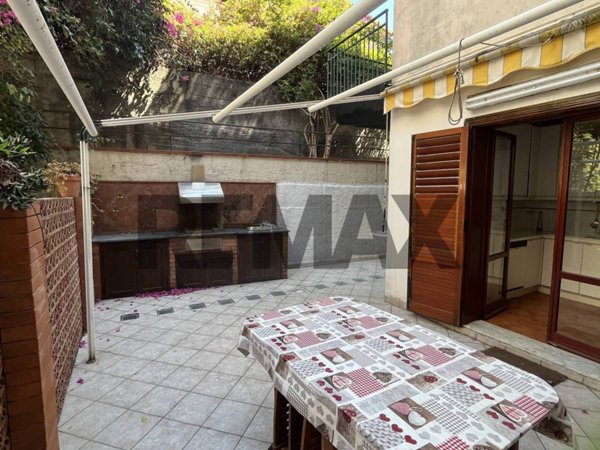 appartamento in vendita ad Acireale in zona Stazzo