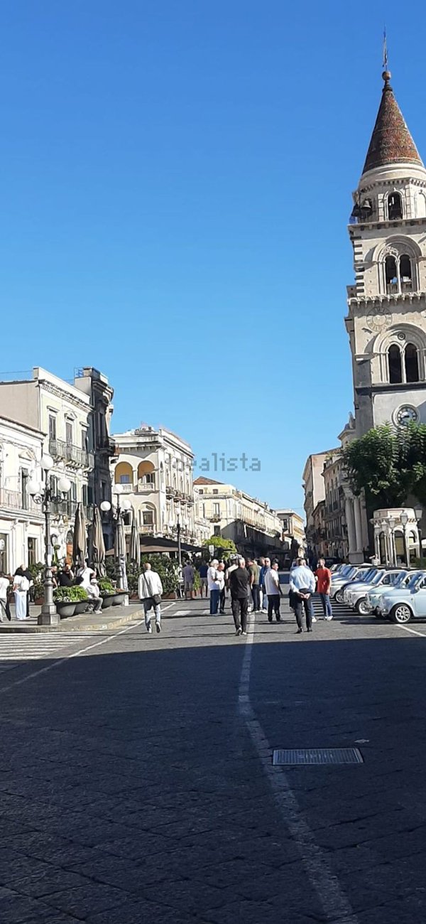 appartamento in vendita ad Acireale in zona Centro Storico
