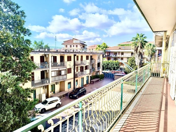 appartamento in vendita ad Acireale in zona Centro Storico