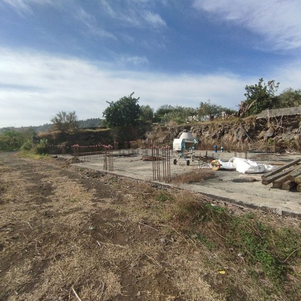 terreno in vendita ad Acireale in zona Santa Tecla