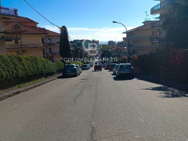 appartamento in vendita ad Acireale in zona San Cosmo
