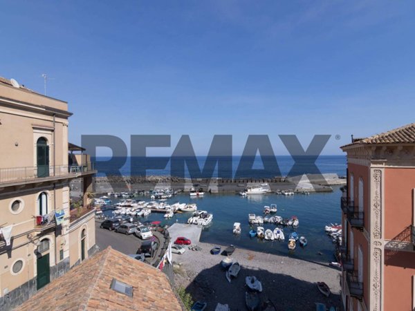 casa indipendente in vendita ad Acireale in zona Santa Maria la Scala