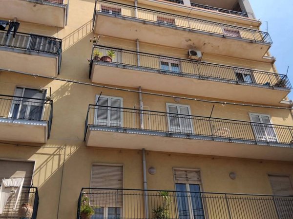 appartamento in vendita ad Aci Sant'Antonio