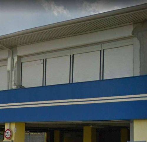 negozio in vendita ad Aci Sant'Antonio