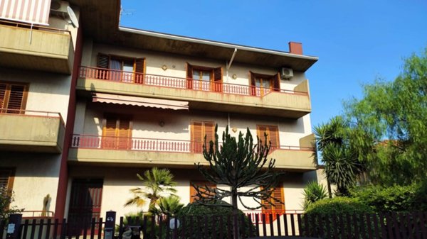appartamento in vendita ad Aci Sant'Antonio