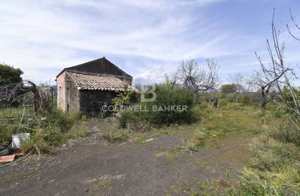 casa indipendente in vendita ad Aci Sant'Antonio