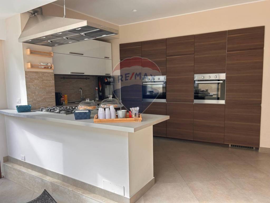 casa indipendente in vendita ad Aci Sant'Antonio