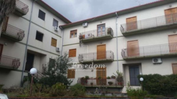 appartamento in vendita ad Aci Sant'Antonio