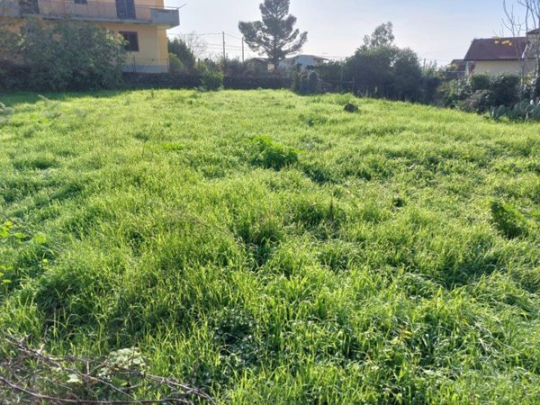 terreno agricolo in vendita ad Aci Sant'Antonio