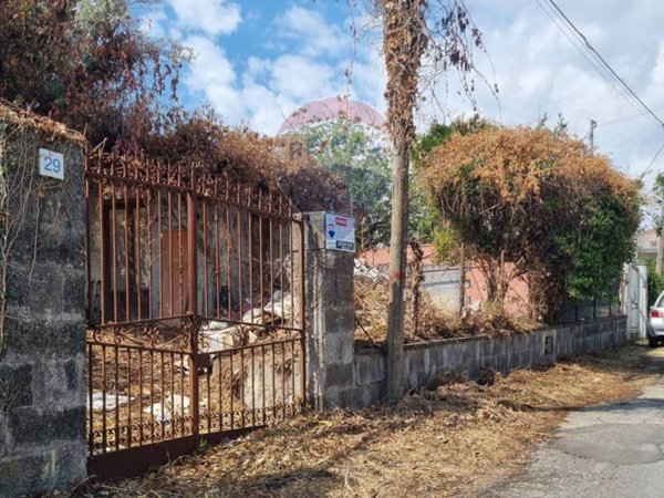 casa indipendente in vendita ad Aci Sant'Antonio