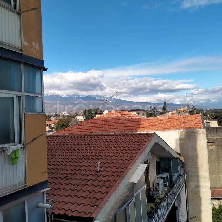 appartamento in vendita ad Aci Sant'Antonio