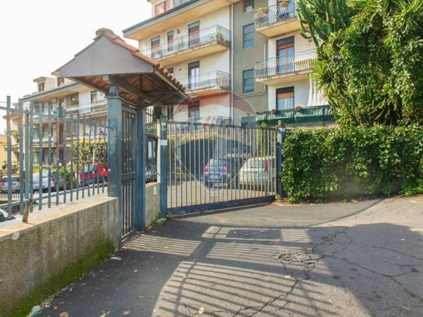 appartamento in vendita ad Aci Sant'Antonio