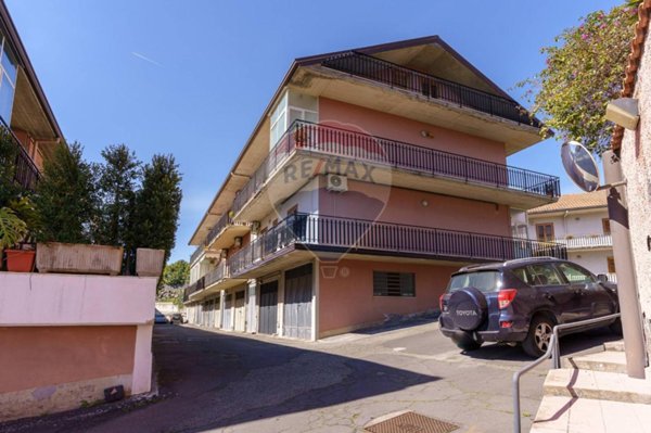 appartamento in vendita ad Aci Sant'Antonio