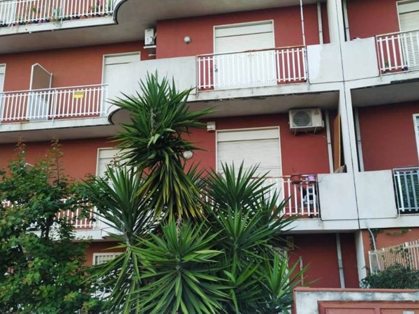 appartamento in vendita ad Aci Sant'Antonio