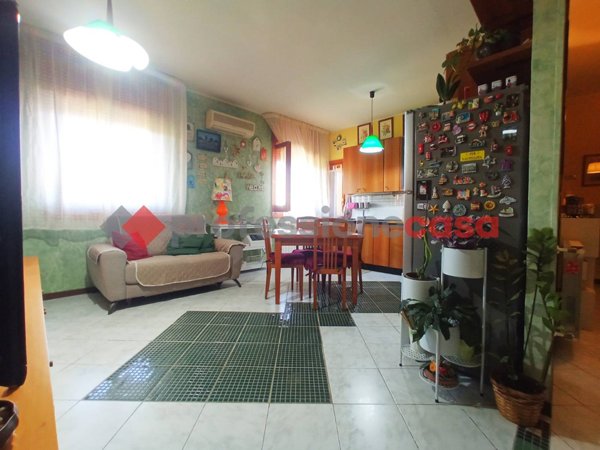 appartamento in vendita ad Aci Sant'Antonio