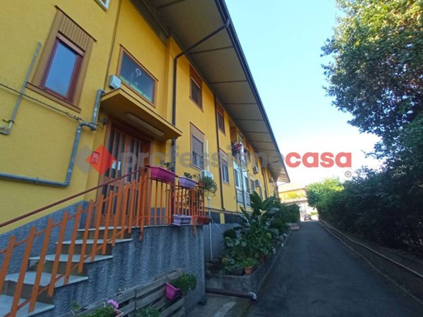 appartamento in vendita ad Aci Sant'Antonio
