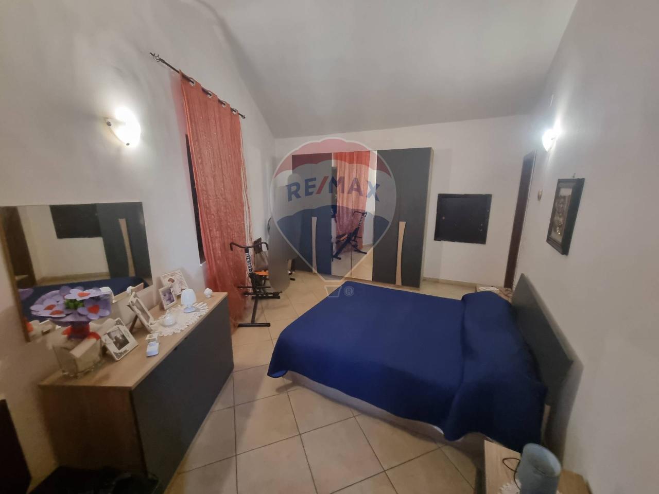casa indipendente in vendita ad Aci Sant'Antonio