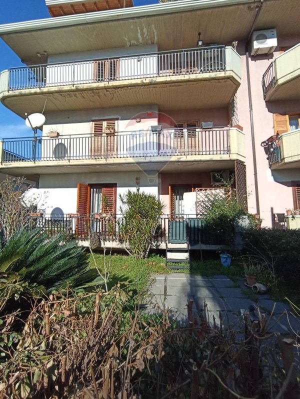 appartamento in vendita ad Aci Sant'Antonio
