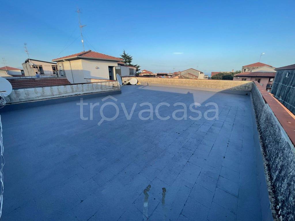 appartamento in vendita ad Aci Sant'Antonio in zona Lavina