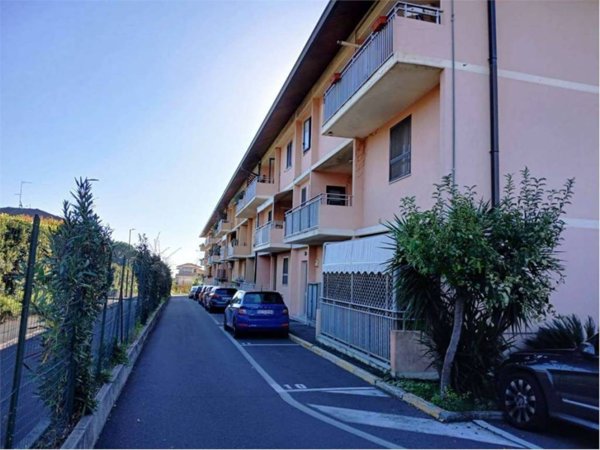 appartamento in vendita ad Aci Sant'Antonio