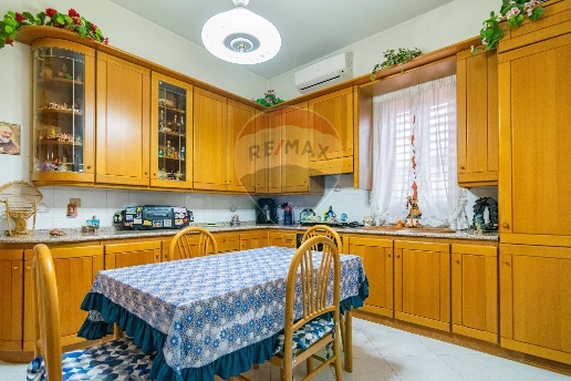 appartamento in vendita ad Aci Sant'Antonio