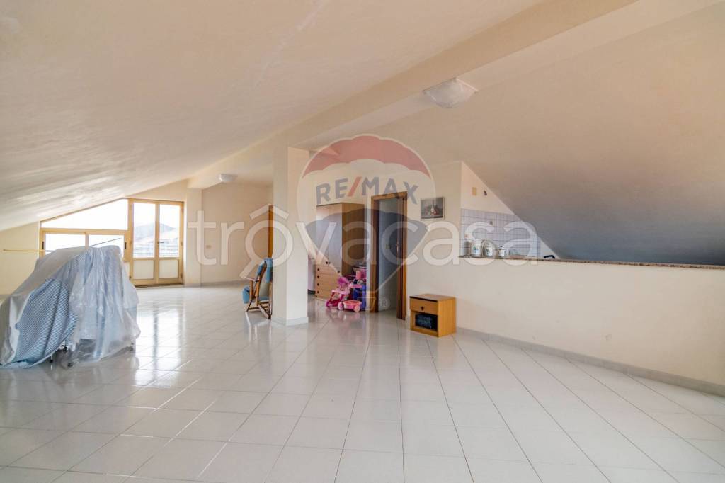 appartamento in vendita ad Aci Sant'Antonio