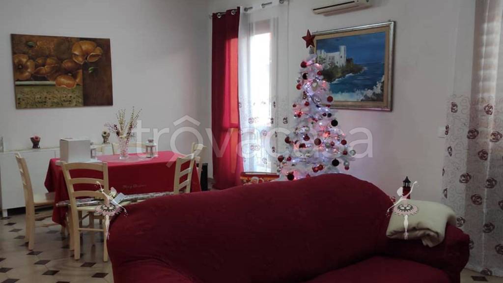 appartamento in vendita ad Aci Sant'Antonio
