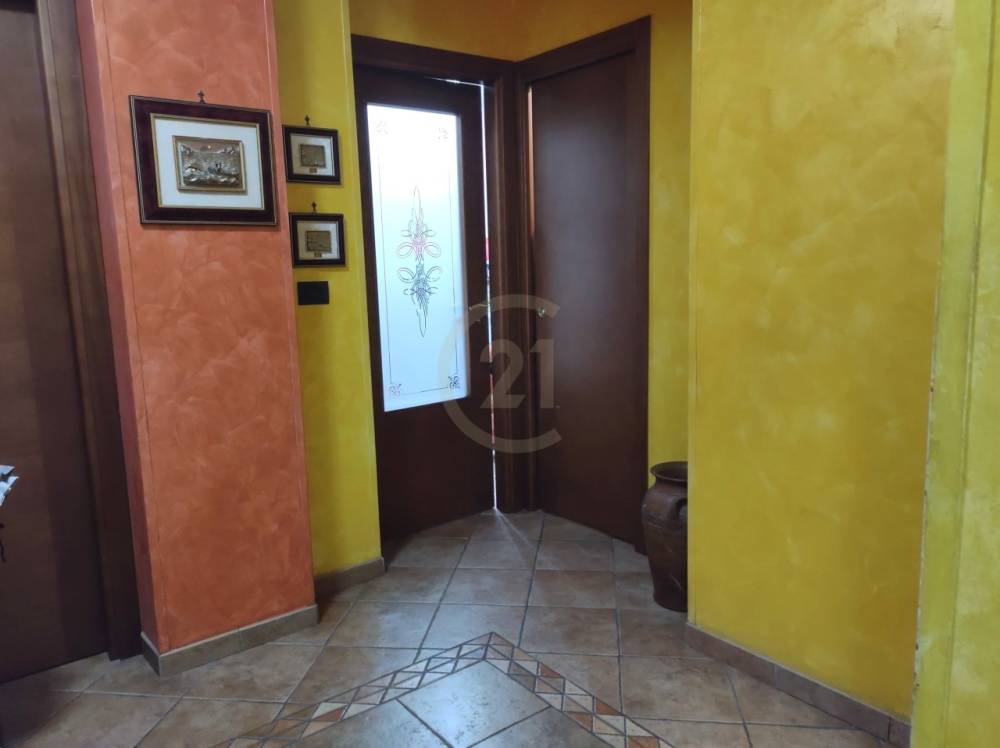appartamento in vendita ad Aci Sant'Antonio