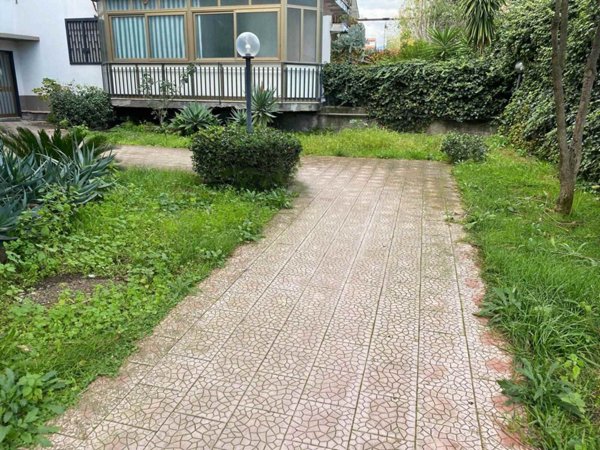 casa indipendente in vendita ad Aci Sant'Antonio