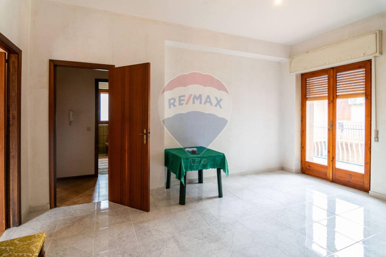 appartamento in vendita ad Aci Sant'Antonio