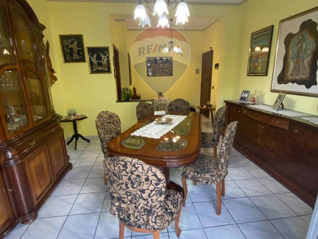 appartamento in vendita ad Aci Sant'Antonio