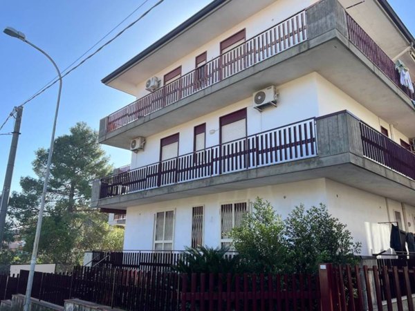 appartamento in vendita ad Aci Sant'Antonio