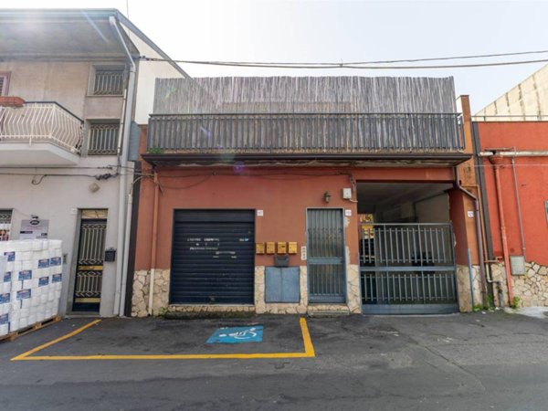 appartamento in vendita ad Aci Sant'Antonio